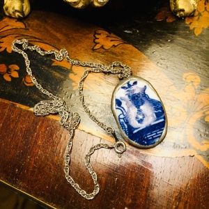 Rare Unique Ladies Vintage Blue porcelain pendant necklace, 10" length.